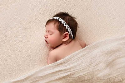 neugeborenen-fotoshooting-und-baby-fotografie